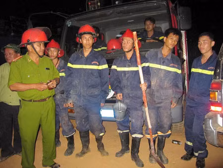 Lửa đã "chịu thua" lòng can đảm, ý chí sắt đá của những Cảnh sát PCCC và những đồng đội bên Quân đội, Kiểm lâm cùng người dân...