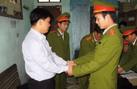 Bắt giữ Nguyễn Minh Hải.