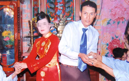 Huỳnh Tiến Dũng và chị C. trong ngày cưới.