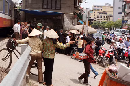 Nắng nóng diện rộng tại miền Bắc.
