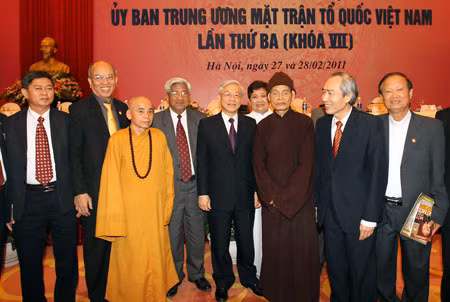 Tổng Bí thư, Chủ tịch Quốc hội Nguyễn Phú Trọng với đại biểu dự hội nghị. Ảnh: TTXVN.
