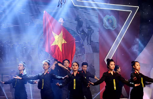 Giao lưu nghệ thuật “Tuổi trẻ Công an - Vì an ninh tổ quốc” ảnh 10