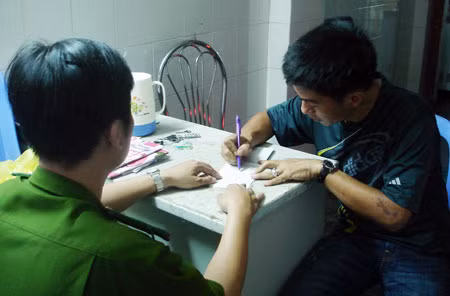 Trần Minh Mẫn tại cơ quan điều tra Công an TP Cần Thơ.