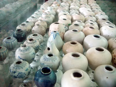 Cổ vật gốm sứ Chu Đậu (Hải Dương) được trục vớt từ tọa độ X trên biển Cù Lao Chàm, Hội An.