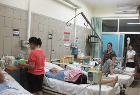 Bệnh nhân vào điều trị tại Bệnh viện Bạch Mai gia tăng.