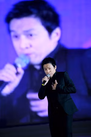 Ca sĩ Lam Trường.