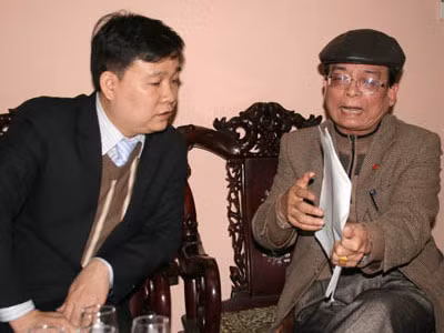 Ông Nguyễn Tiến Khôi - Giám đốc BQL đền Hùng làm việc với phóng viên báo chí.