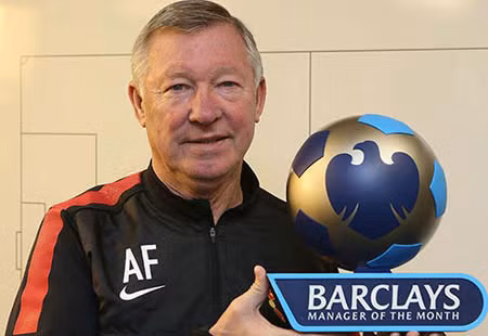 Sir Alex Ferguson giành giải HLV xuất sắc nhất thưởng tháng 10 ảnh 1