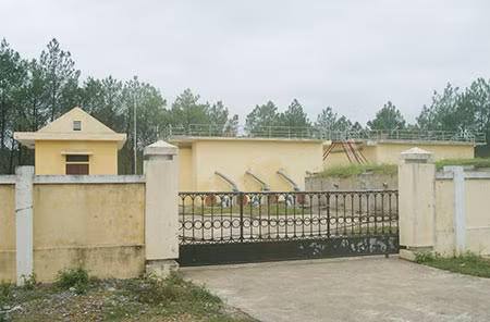 JPGTrạm xử lý nước sạch ở Rào Đá bỏ không, trong khi 38.000 hộ dân chờ nước sạch.