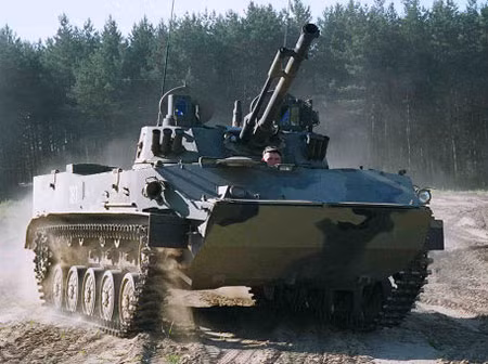 BMD-4M - một trong những xe tăng chiến đấu sẽ được bàn giao cho quân đội Nga.