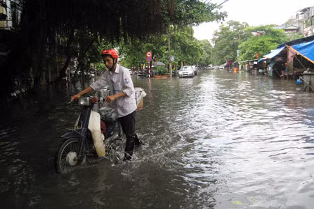 Khu vực ngã ba Cửa Đông – Đường Thành – Phùng Hưng.