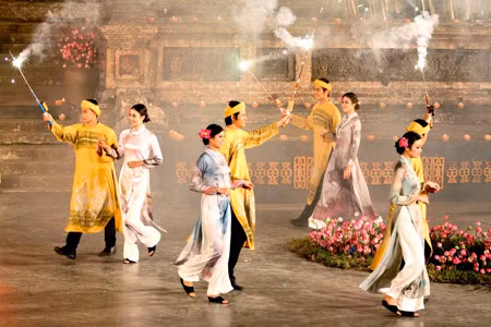 Lễ hội áo dài tại Festival Huế 2012 ảnh 16