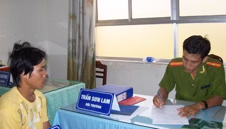 Cần Thơ: Bắt khẩn cấp kẻ hiếp dâm, giết chết em gái 11 tuổi ảnh 1