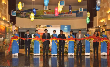 Công bố “Tuần lễ VNPT 2012” và trao giải cuộc thi “Thông tin - Cuộc sống” ảnh 2