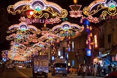 Triển lãm “Khám phá Singapore Sắc màu di sản” ảnh 2
