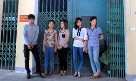 Các đối tượng tham gia hành hung bị tạm giữ.
