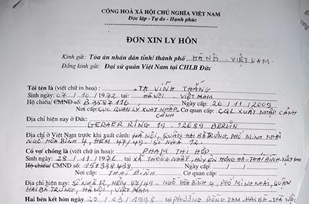 Đơn xin ly hôn chị Hợp của anh Thắng.