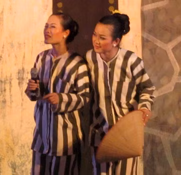 Trong tiểu phẩm “Cho ngày mai”.