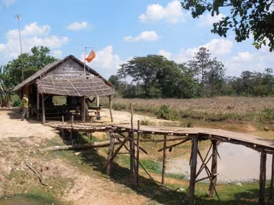 Chốt bảo vệ rừng Tà Nốt - điểm dừng của sếu đầu đỏ và là đại bản doanh của nhiều loài rắn hổ.