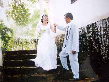 Vợ chồng Tân-Nguyên trong ngày cưới.