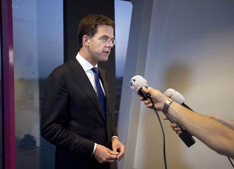 Phát biểu tại sân bay Schiphol, Thủ tướng Mark Rutte gọi ngày 17/7 là "một ngày đen tối" đối với Hà Lan. "Chưa bao giờ mùa hè chấm dứt một cách đen tối như thế này". Theo: Reuters.