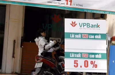 Lãi suất tiết kiệm VND của VPBank để trắng thay cho mức 17% hôm qua. Ảnh: VnExpress.