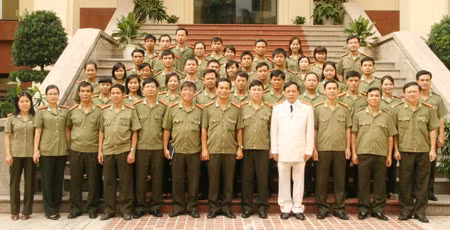 Cán bộ, chiến sĩ Vụ Pháp chế.