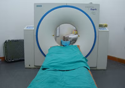 Chỉ những bệnh viện lớn mới có trang thiết bị bức xạ hiện đại.