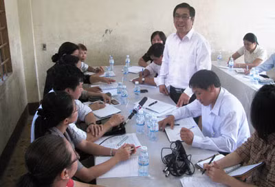 Buổi làm việc giữa các ban, ngành và các phóng viên.
