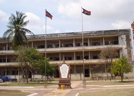 Một góc nhà tù diệt chủng Tuol Sleng.