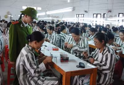 Những lớp học thiết thực cho phạm nhân ảnh 1