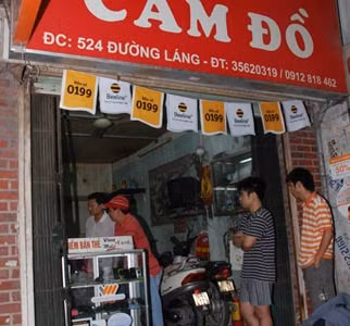 Hiệu cầm đồ 524 Đường Láng, nơi Nghĩa đến cầm cố tài sản cướp được.