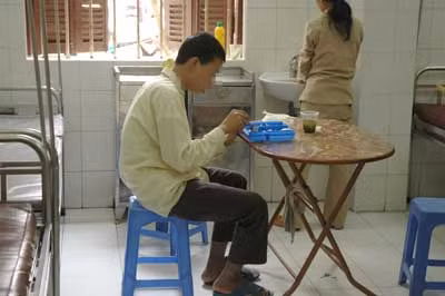 Một bệnh nhân tâm thần đang trong quá trình phục hồi.