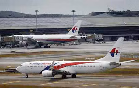 Các nhà làm phim Hollywood đang rục rịch lên kế hoạch cho những "bom tấm" về sự kiện máy bay MH370 mất tích bí ẩn.