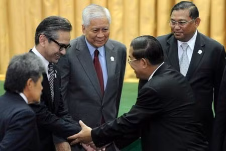 Các nước ASEAN đang hối thúc việc sớm đàm phán COC với Trung Quốc để có cơ chế giải quyết tranh chấp ở Biển Đông. Ảnh: AFP.