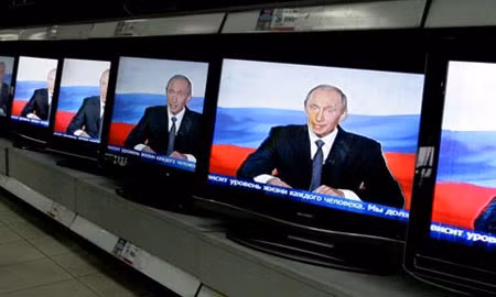Thủ tướng Nga Vladimir Putin luôn giữ kỷ lục trong các lần trả lời trực tuyến với người dân.