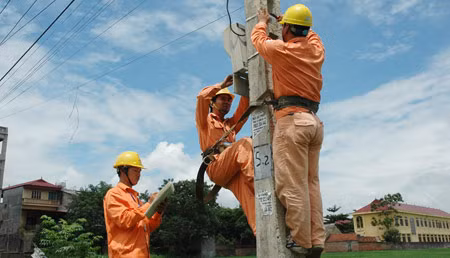Cần quy rõ trách nhiệm việc “thừa điện vẫn phải mua” ảnh 1