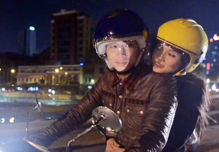 Thu Thủy và bạn trai trong MV mới.