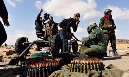 Mỹ - Anh đang xem xét việc cung cấp thêm vũ khí cho quân nổi dậy ở phía Đông Libya. Ảnh: AFP.