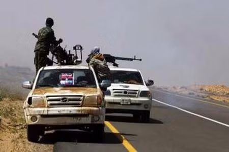 Tham gia lực lượng chống đối ở Libya có cả thành viên của Al-Qaeda và Hezbollah. Ảnh: Reuters.