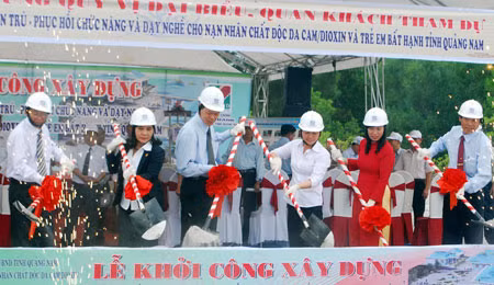 Động thổ khởi công xây dựng Trung tâm nuôi dưỡng bán trú, phục hồi chức năng, dạy nghề cho NNCĐ da cam/dioxin Quảng Nam.