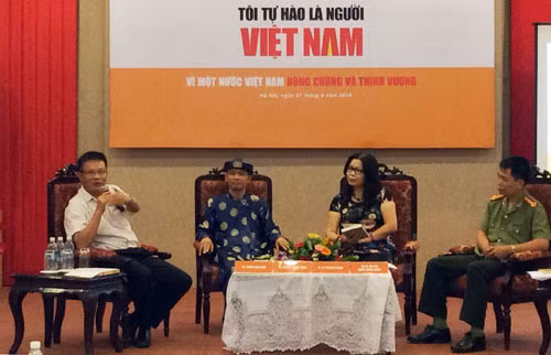 Tọa đàm “Tôi tự hào là người Việt Nam”.