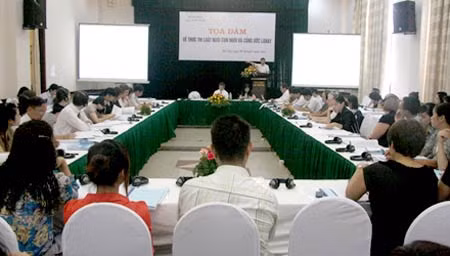 Tọa đàm Luật nuôi con nuôi.