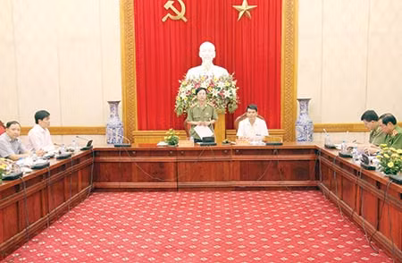 Thượng tướng Đặng Văn Hiếu, Ủy viên TW Đảng, Thứ trưởng Thường trực Bộ Công an phát biểu tại buổi làm việc. Ảnh: Việt Hưng.