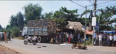 Hiện trường vụ TNGT.
