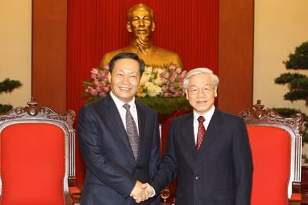 Tổng Bí thư Nguyễn Phú Trọng và đồng chí Bành Thanh Hoa, Ủy viên Trung ương Đảng Cộng sản Trung Quốc, Bí thư Khu ủy Khu tự trị dân tộc Choang Quảng Tây, Trung Quốc. Ảnh: TTXVN.