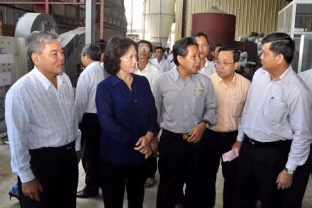Phó Chủ tịch Quốc hội Nguyễn Thị Kim Ngân thăm và làm việc tại An Giang.
