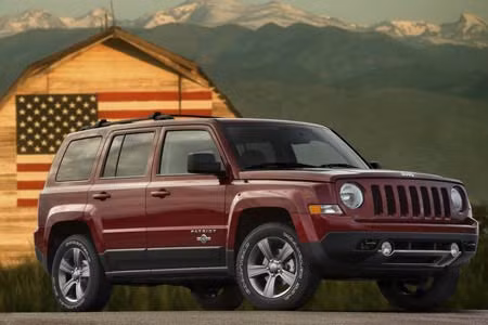Xe Jeep Patriot.