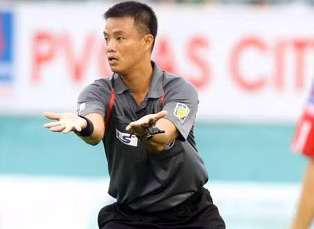 Trọng tài Võ Quang Vinh. Ảnh: Khang Huy.