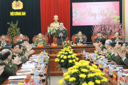 Đại tướng Trần Đại Quang, Ủy viên Bộ Chính trị, Bộ trưởng Bộ Công an phát biểu chỉ đạo tại Hội nghị. Ảnh: Việt Hưng.